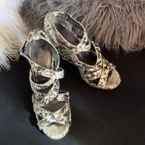 N by Nicole Miller 7 1/2 M strappy wedge heel